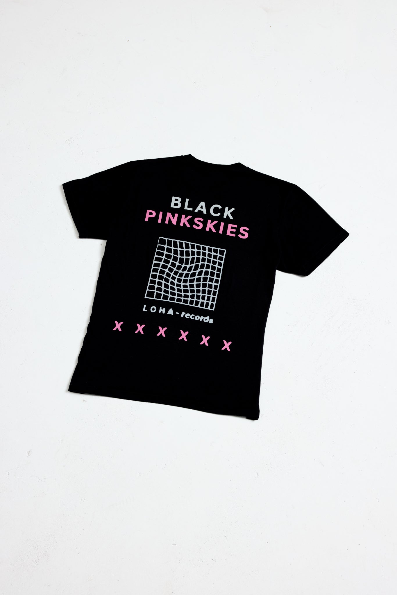 BLACK PINKSKIES T-SHIRT